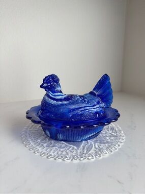 VTG MOSSER Cobalt Blue Slag Hen On Nest!